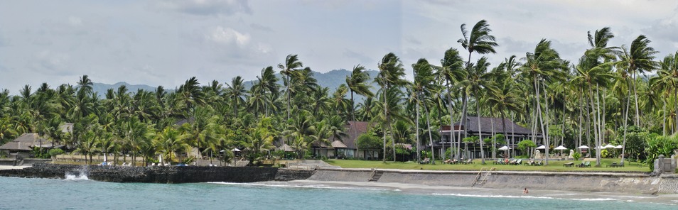 Hotelanlage Ansicht vom Meer.jpg